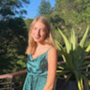 Meet your Posher, Izzy